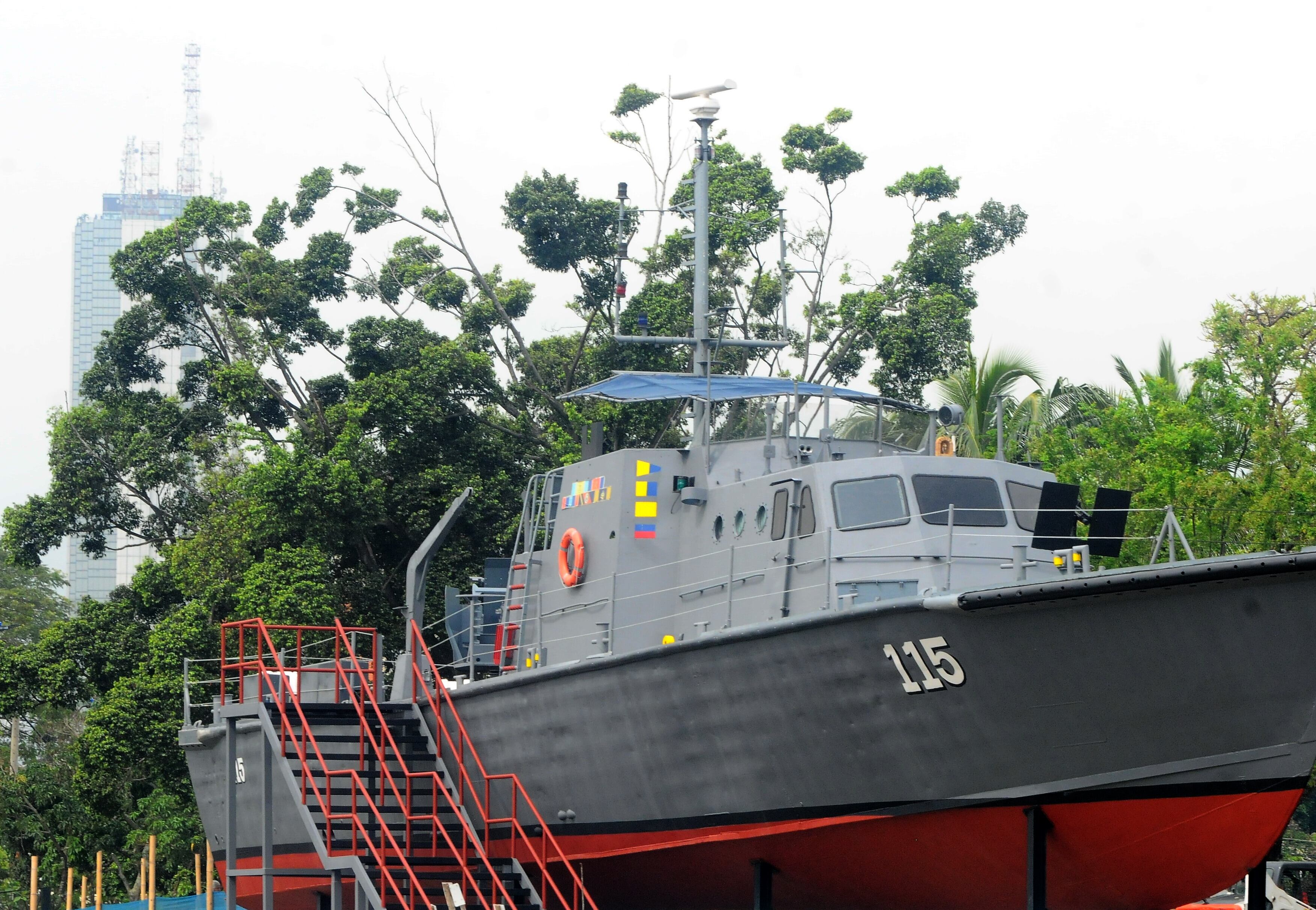 Buque de la Armada Nacional en Cali, es un barco mediano de 32 metros de eslora (largo), El ARC Jaime Cárdenas prestó sus servicios a la patria por 42 años, 25 de ellos a la Fuerza Naval del Pacífico, participando en diferentes acciones relacionadas con la lucha contra el narcotráfico, la pesca ilegal y seguridad marítima.

El buque será unos de los principales atractivos del Parqué Pacífico que se desarrolla sobre la Avenida 2 Norte entre las calles 26 y 32, al frente del Terminal de Transportes y que contará con más de 29 mil metros cuadrados de espacio público; 12 cocinas de gastronomía del Pacífico y 7 locales de artesanías, además de un teatrino y baños públicos. Foto José L Guzmán.