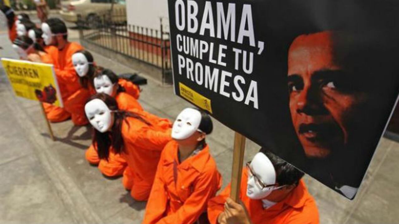 Desde noviembre de 2008, cuando fue elegido presidente, Obama criticó fuertemente este centro de reclusión y prometió que lo cerraría durante su gobierno.