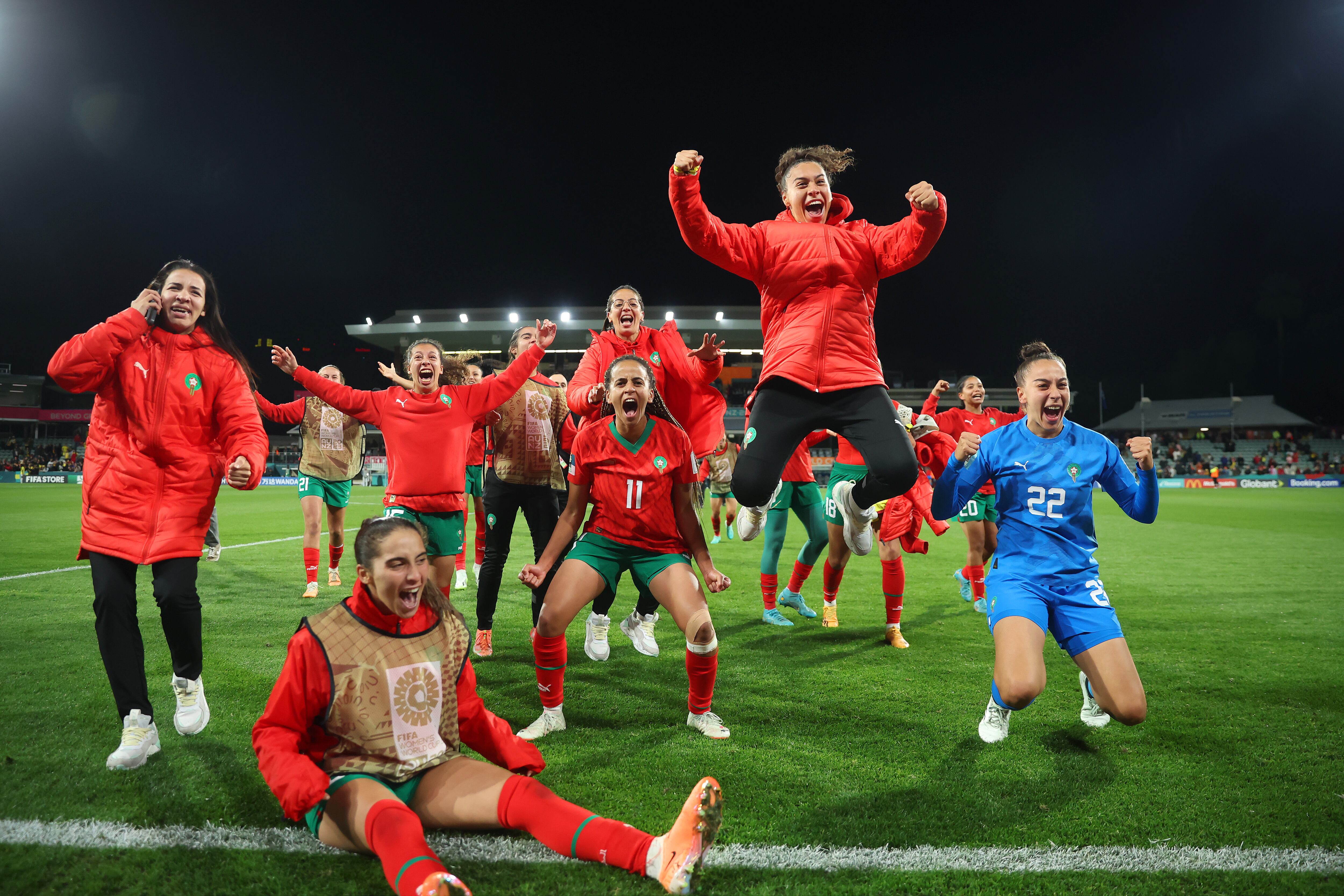 Las jugadoras de Marruecos celebran el avance a la etapa eliminatoria después de la victoria por 1-0 en el partido del Grupo H de la Copa Mundial Femenina de la FIFA, Australia y Nueva Zelanda 2023. (Foto de Alex Grimm - FIFA/FIFA vía Getty Images)