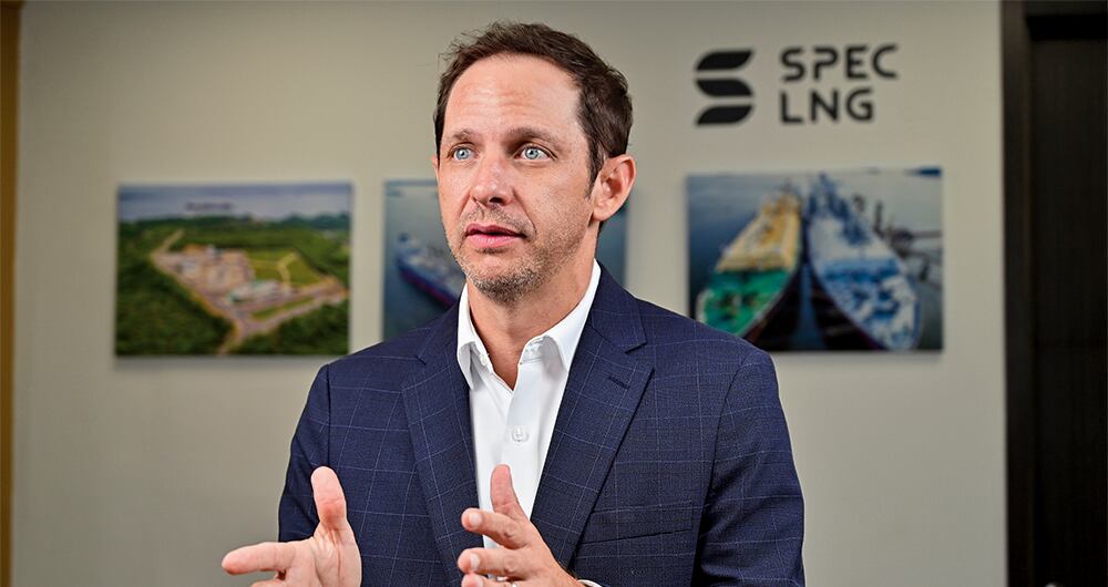 José María Castro, gerente de la Spec, la planta regasificadora que tiene en vilo al país, pues estará fuera del aire durante cinco días, lo que llevará a un racionamiento programado.