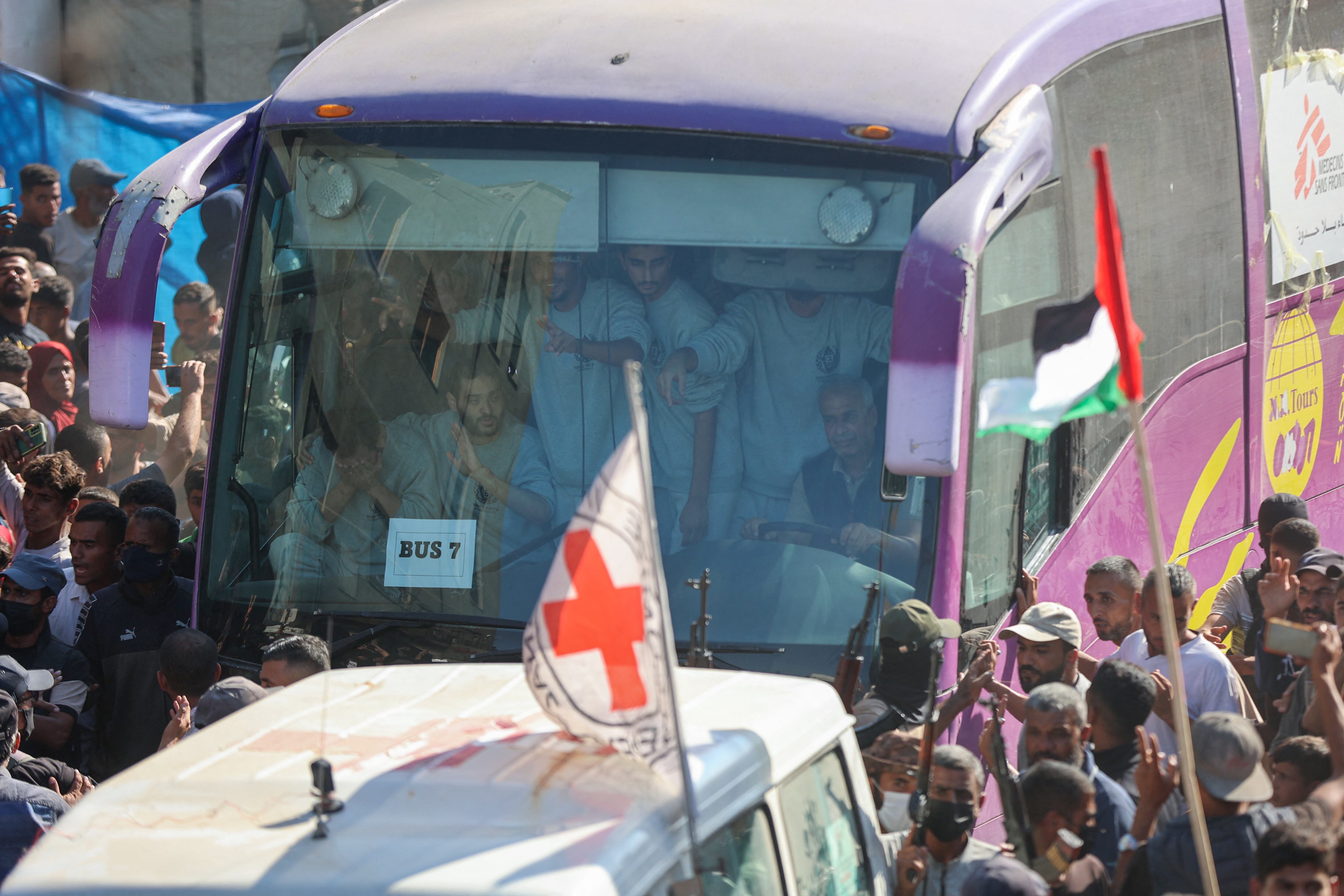 Liberación de los últimos 20 rehenes israelíes vivos tras más de dos años de cautiverio, junto con la entrega de los cuerpos de 4 de 28 rehenes fallecidos, en el marco del acuerdo de alto el fuego entre Israel y Hamás.