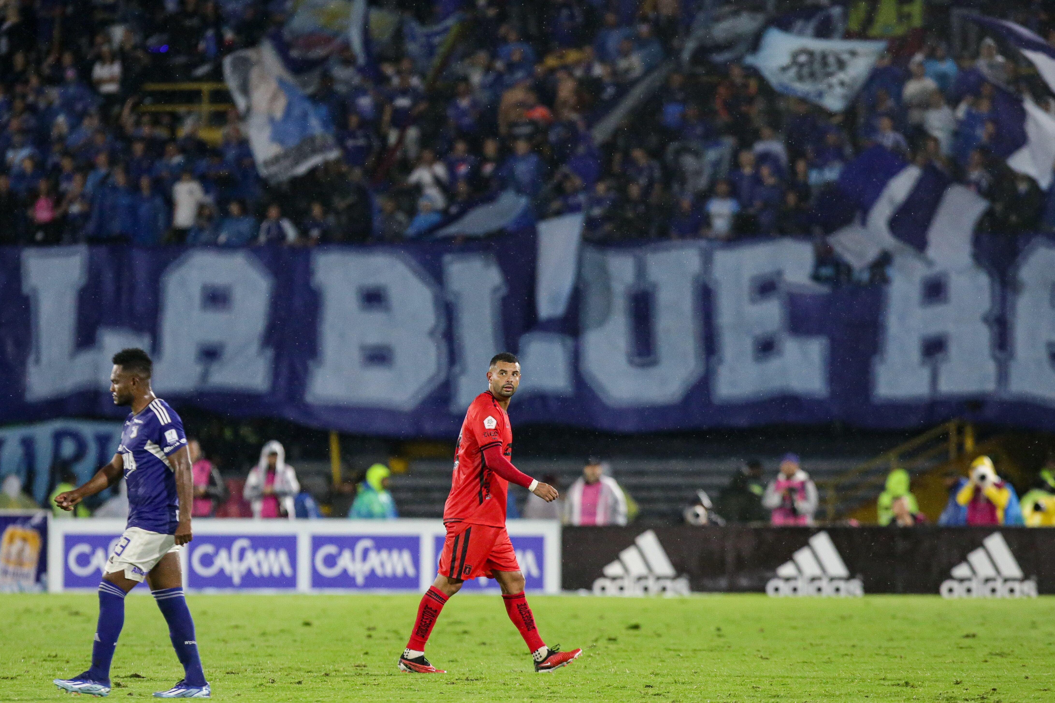Bogotá. Noviembre 19 de 2023. Millonarios FC.  enfrenta a América de Cali en el partido de la Fecha 2 de cuadrangulares en la Liga BetPlay II 2023, en el estadio El Campin. (Colprensa - Mariano Vimos)