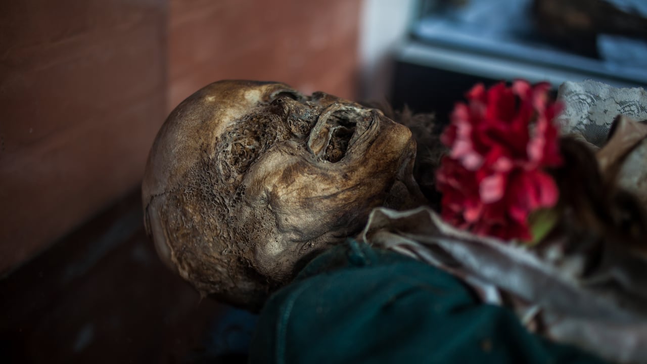 San Bernardo, en Cundinamarca, es conocido por el fenómeno de momificación natural que se presenta en su cementerio.