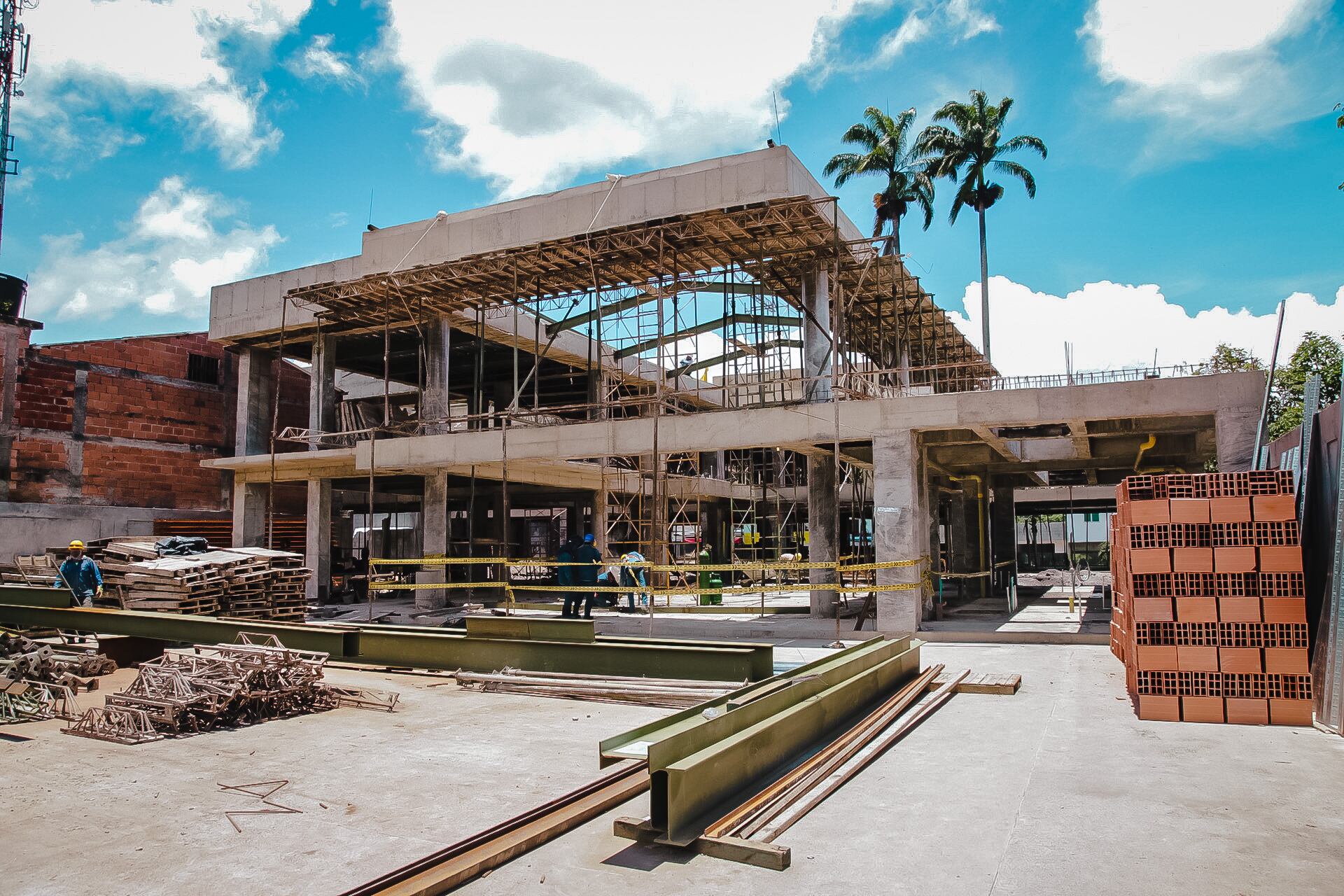 Reconstrucción de la escuela Mariano Ospina Rodríguez.