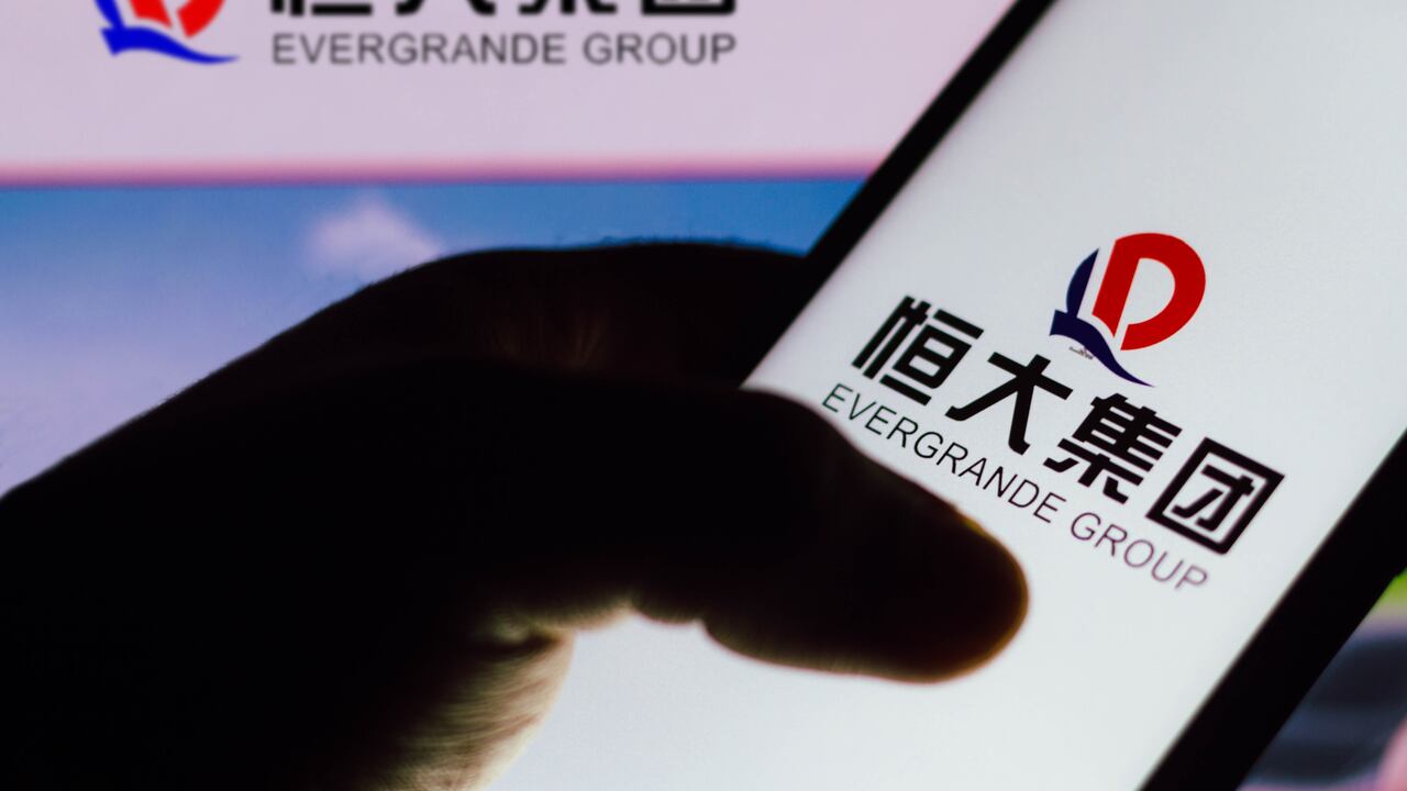 BRAZIL - 2021/09/22: In this photo illustration the Evergrande Group logo seen displayed on a smartphone. (Photo Illustration by Rafael Henrique/SOPA Images/LightRocket via Getty Images)
