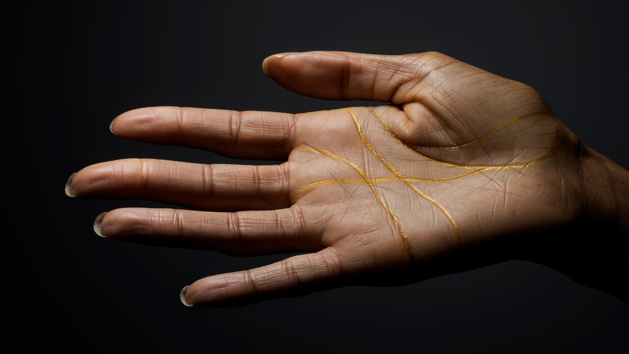 Significado de las rasquiñas en la palma de las manos