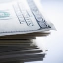 Pila de billetes de cien dólares dólar dolar