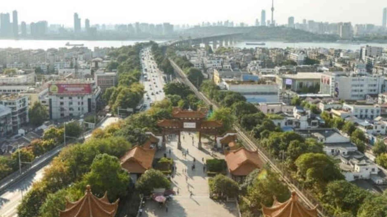 Las autoridades de Wuhan, capital de la provincia de Hubei, admitieron que se encuentran en una "etapa crítica" de prevención y control.