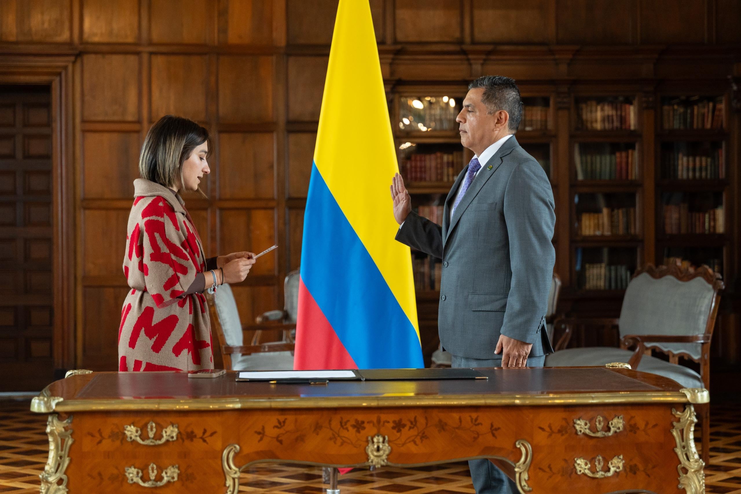 Jorge Iván Ospina fue posesionado.