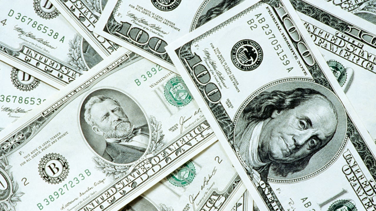 Si va a comprar dólares, puede aprovechar la coyuntura actual marcada por una tendencia bajista.