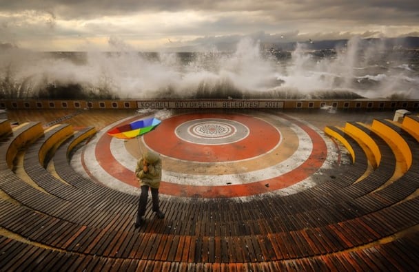 Mención honorífica en la categoría "Lugares": "The Storm" (La tormenta)  Ubicación: Kocaeli, Turquía  Fotografía y leyenda por Aytül Akbas/Concurso de fotografía National Geographic 2014