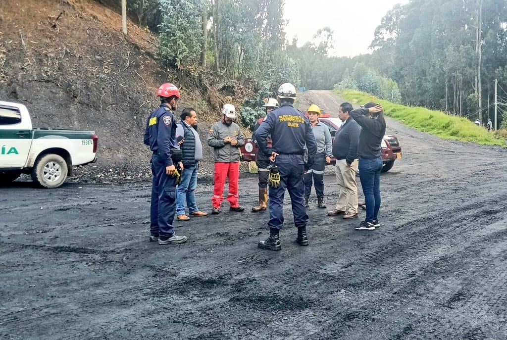 Emergencia en mina de carbón de Sutatausa, 15 mineros trabajaban en el socavón, 12 quedaron atrapados.