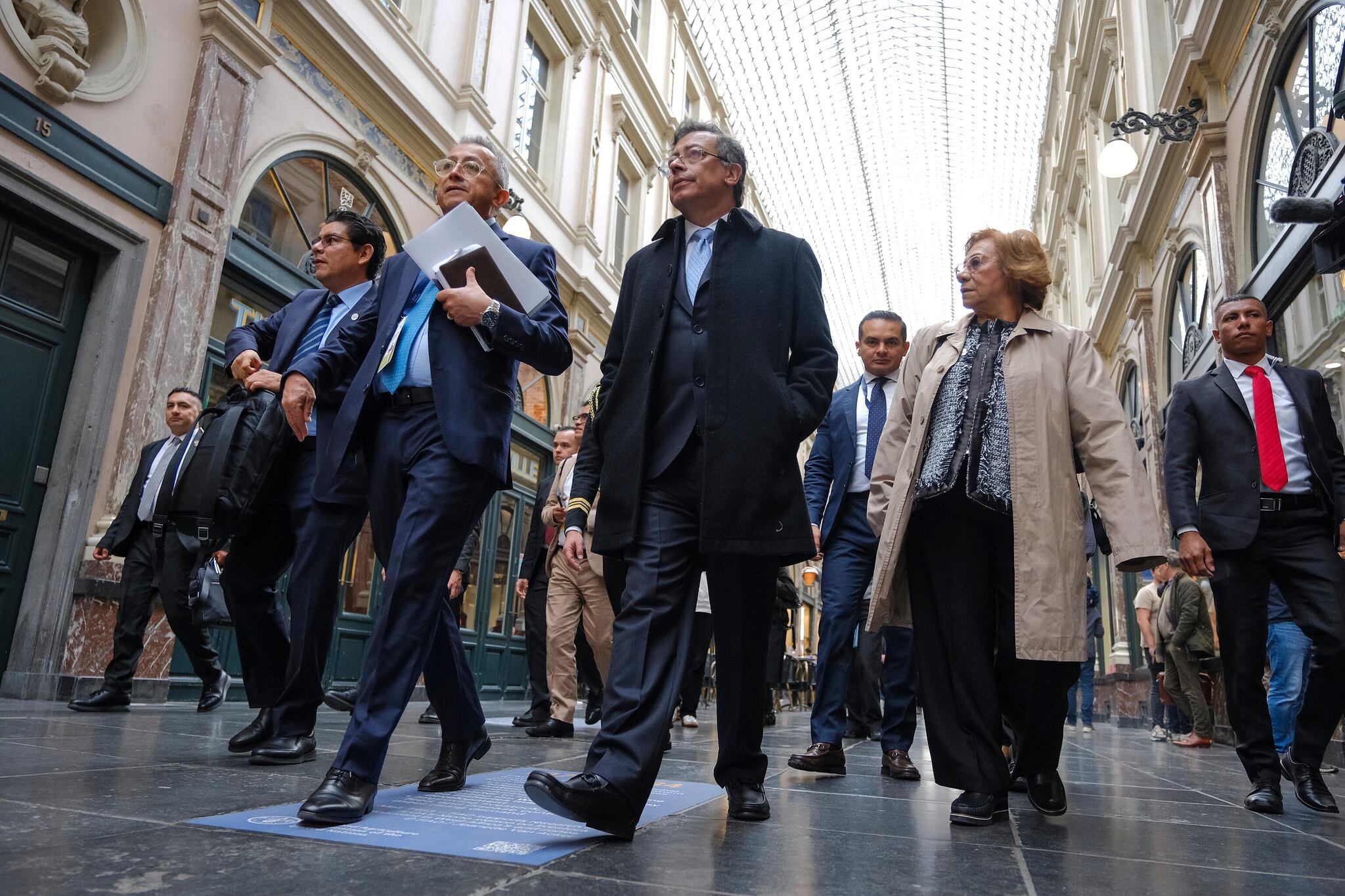 El presidente, Gustavo Petro, el 10 de octubre de 2025 en Bruselas (Bélgica). Estuvo acompañado por la canciller colombiana, Rosa Yolanda Villavicencio, y por el embajador de Colombia en Bruselas, Daniel Prado Albarracín