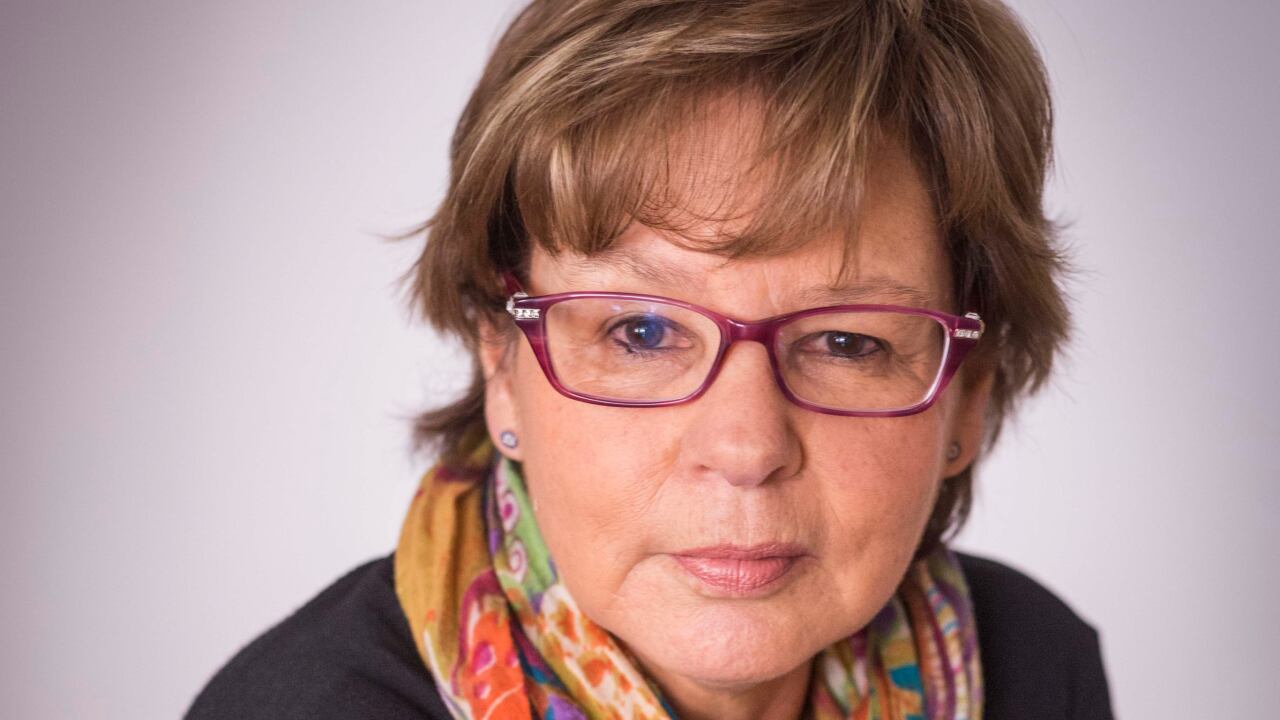 Piedad Bonnett - 'Qué hacer con estos pedazos' (Alfaguara, 2021).