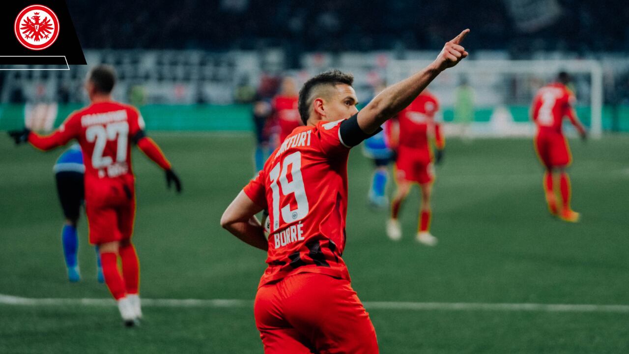 Rafael Santos Borré se desliga de las críticas con goles en Alemania.