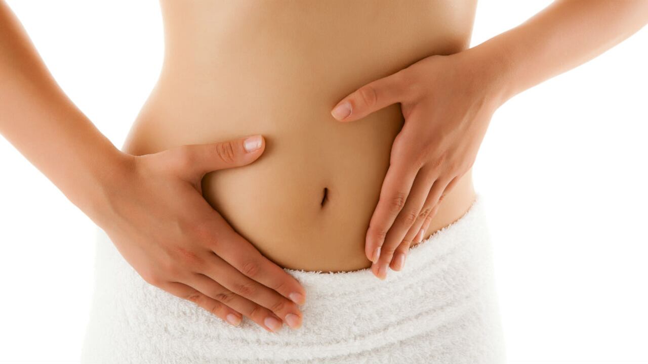 La tasa de mortalidad tan alta por el cáncer de colon se debe principalmente a que los síntomas y signos tempranos son muy ambiguos y esto permite que avance sin tratamiento.