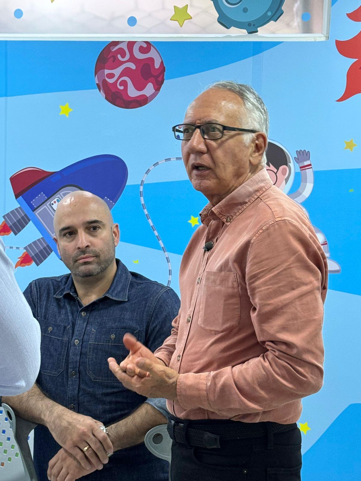 Jorge Enrique Tamayo, gerente de la Red de Salud del Centro ESE, junto a ministro de Salud