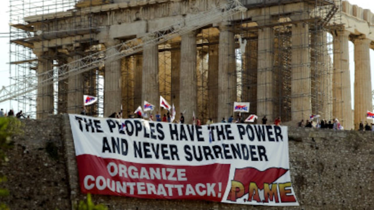 A los pies del Partenón, los intelectuales de Grecia aguardan el fin de la tormenta que azota a la cultura. Los recortes presupuestales han afectado a artistas en toda Europa.