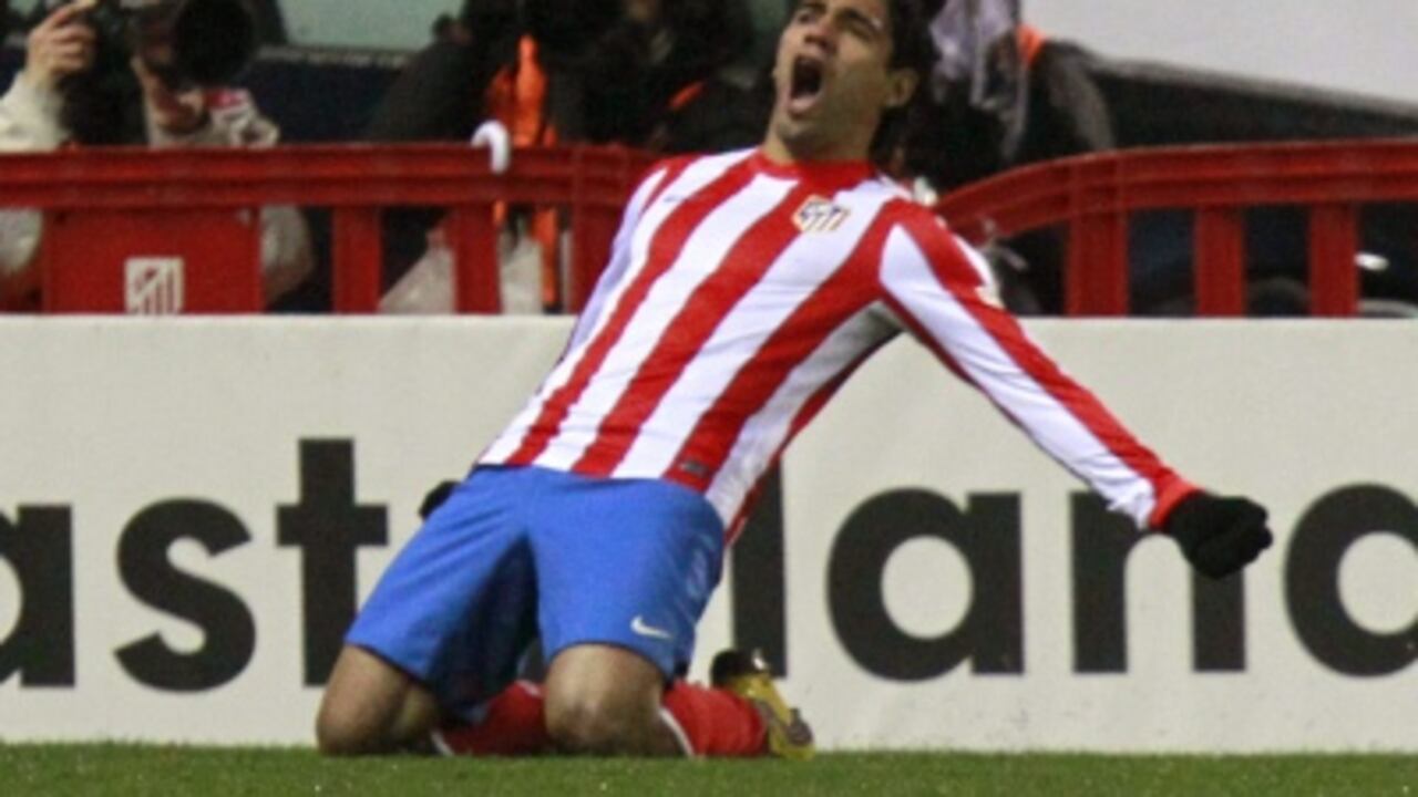 Falcao celebra uno de sus goles.