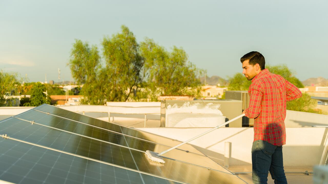 Para asegurar un rendimiento óptimo, resulta indispensable llevar a cabo tareas de limpieza y mantenimiento