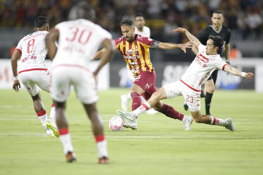 Tolima y Santa Fe se vieron las caras en la Liga Betplay