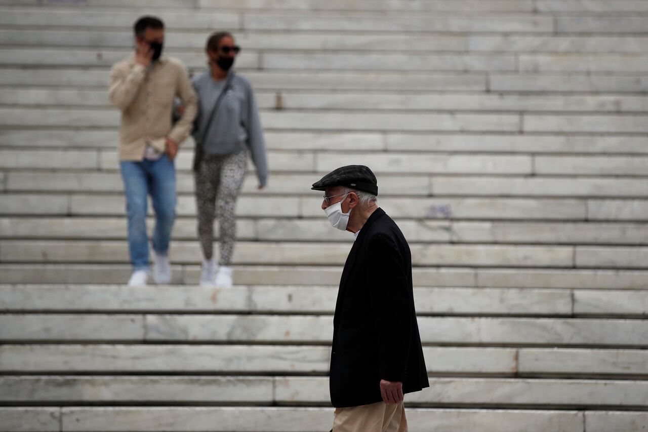 Grecia vuelve a cuarentena estricta.