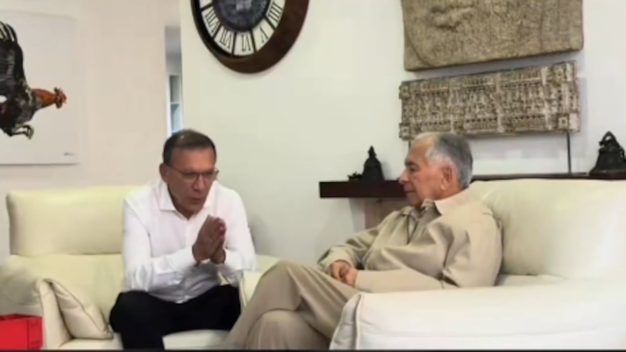 Roy Barreras y Gustavo Petro Sierra, padre de Gustavo Petro, sostuvieron una reunión.