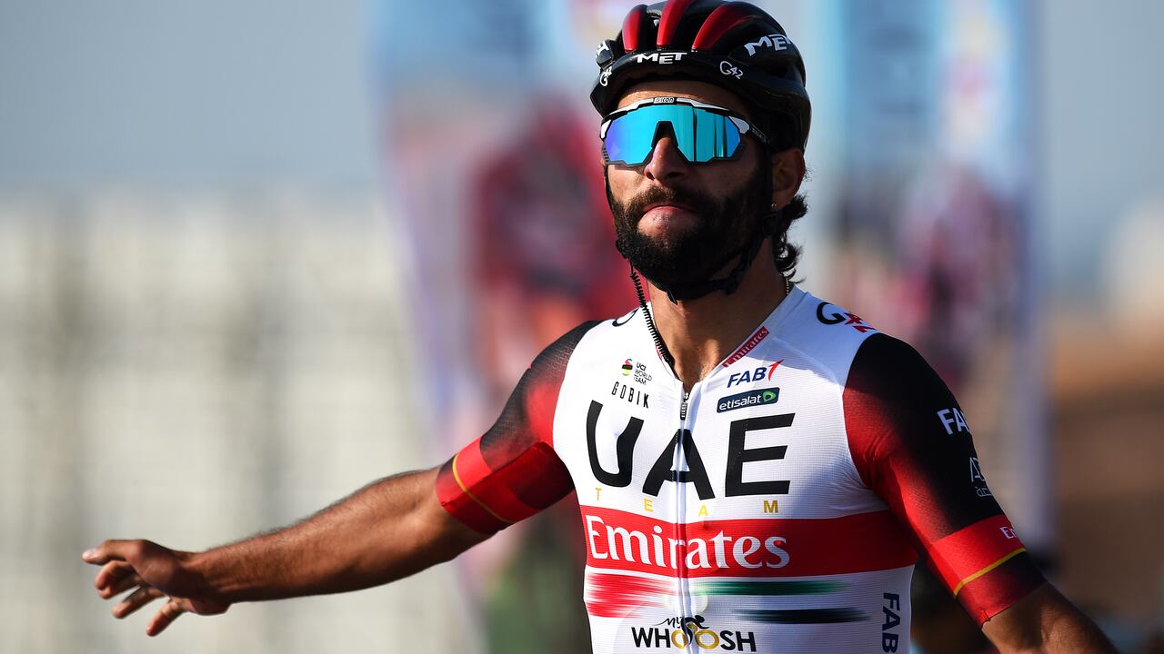 Gaviria superó a Mark Cavendish en el sprint final por la victoria