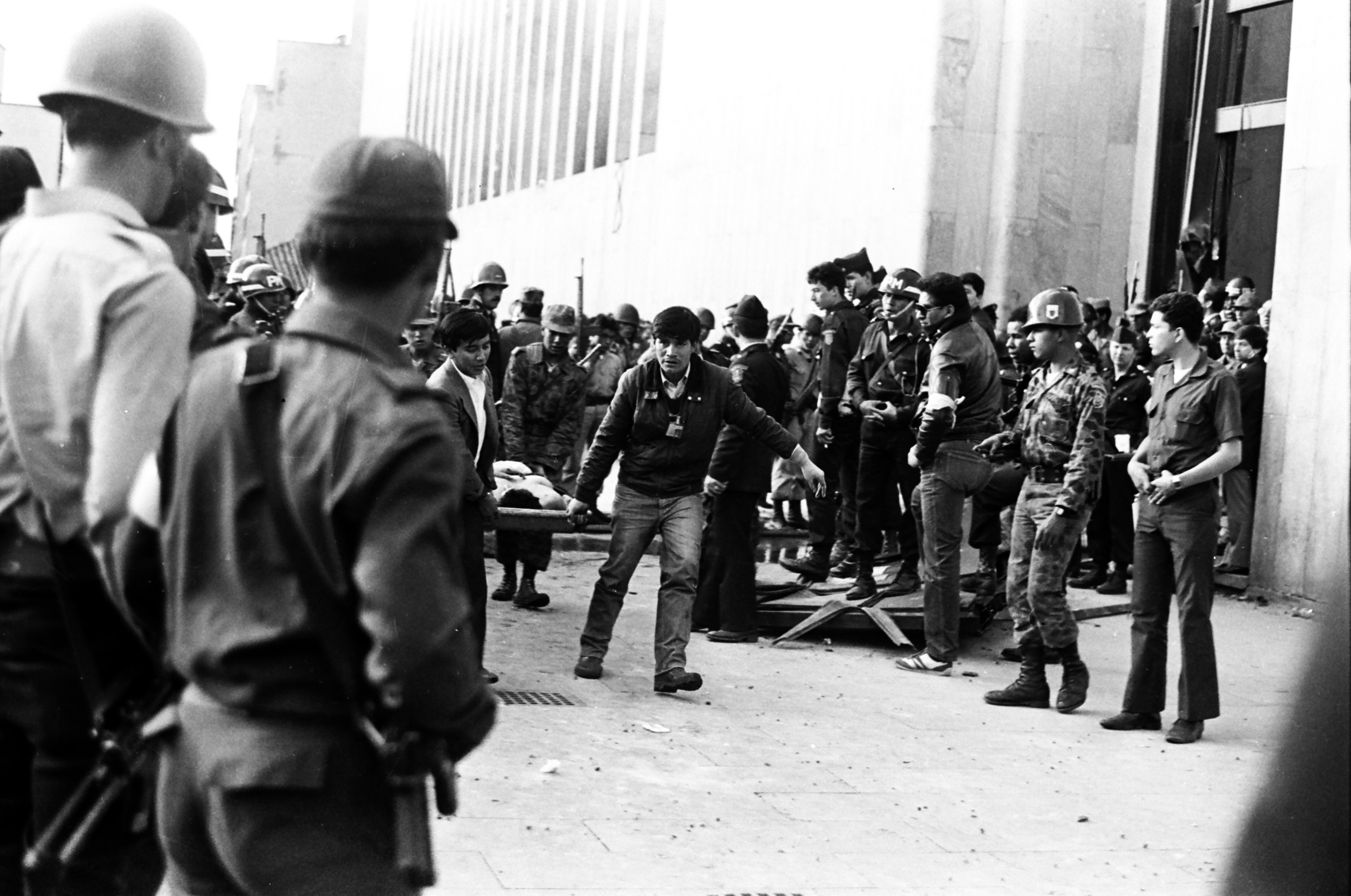 Estas son algunas de las fotos que hacen parte del álbum de Rafael González y que por poco desaparecen en la basura.