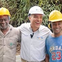 Gobernador del departamento, Roberto Jairo Jaramillo, supervisando la
ejecución de obras.