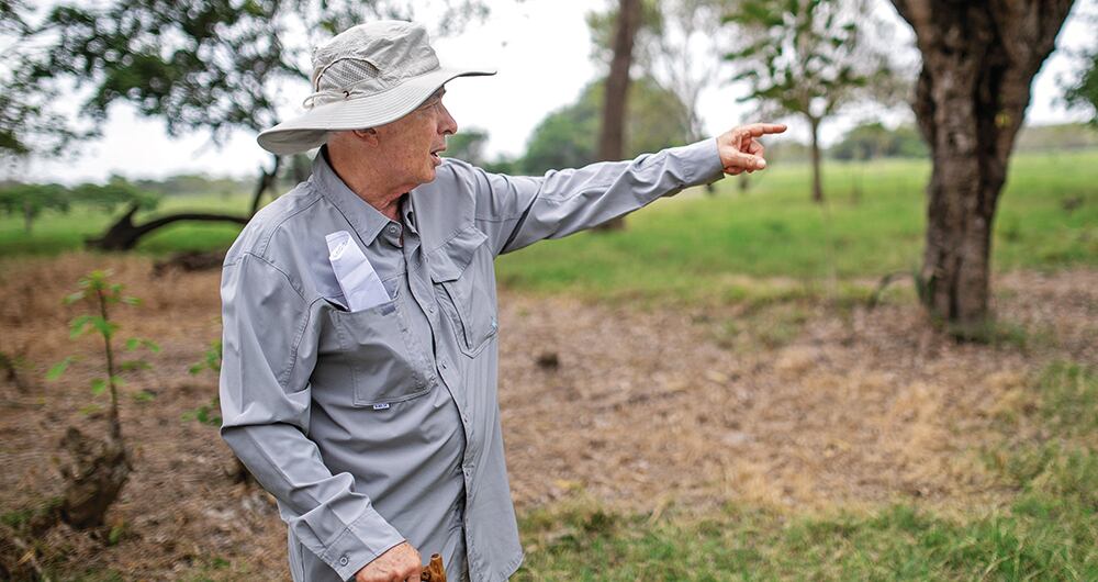  El expresidente Álvaro Uribe le mostró a SEMANA las hectáreas de tierra que el Estado evalúa comprarle.