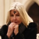 La gente reza el Miércoles de Ceniza en la Catedral de San Patricio el 5 de marzo de 2025 en la ciudad de Nueva York. El Miércoles de Ceniza es el comienzo de la Cuaresma, la temporada de 40 días de oración, ayuno y donación del cristianismo en preparación para honrar la resurrección de Jesucristo el Domingo de Pascua. La cruz que un sacerdote coloca en la frente de un adorador indica que una persona pertenece a Jesucristo y está afligida y lamentándose por sus pecados. (Foto de Michael M. Santiago/Getty Images)