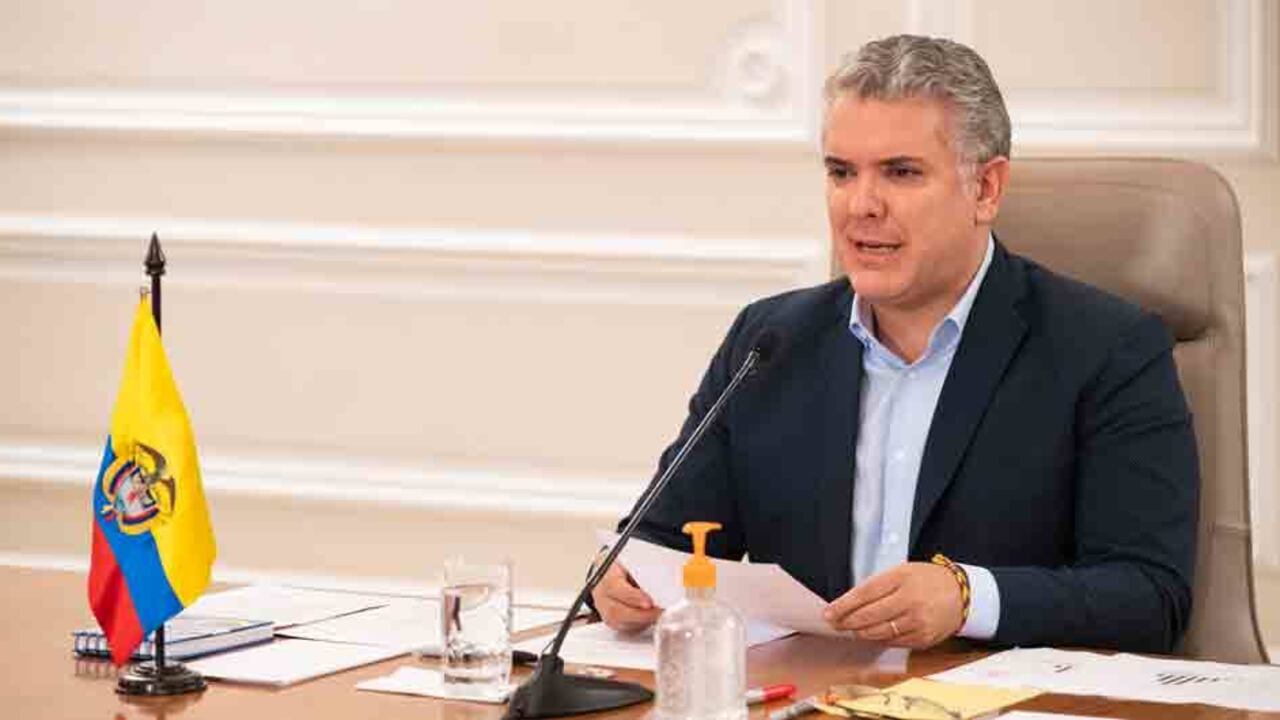 Duque pidió a calificadoras cambiar criterio de evaluación de países.