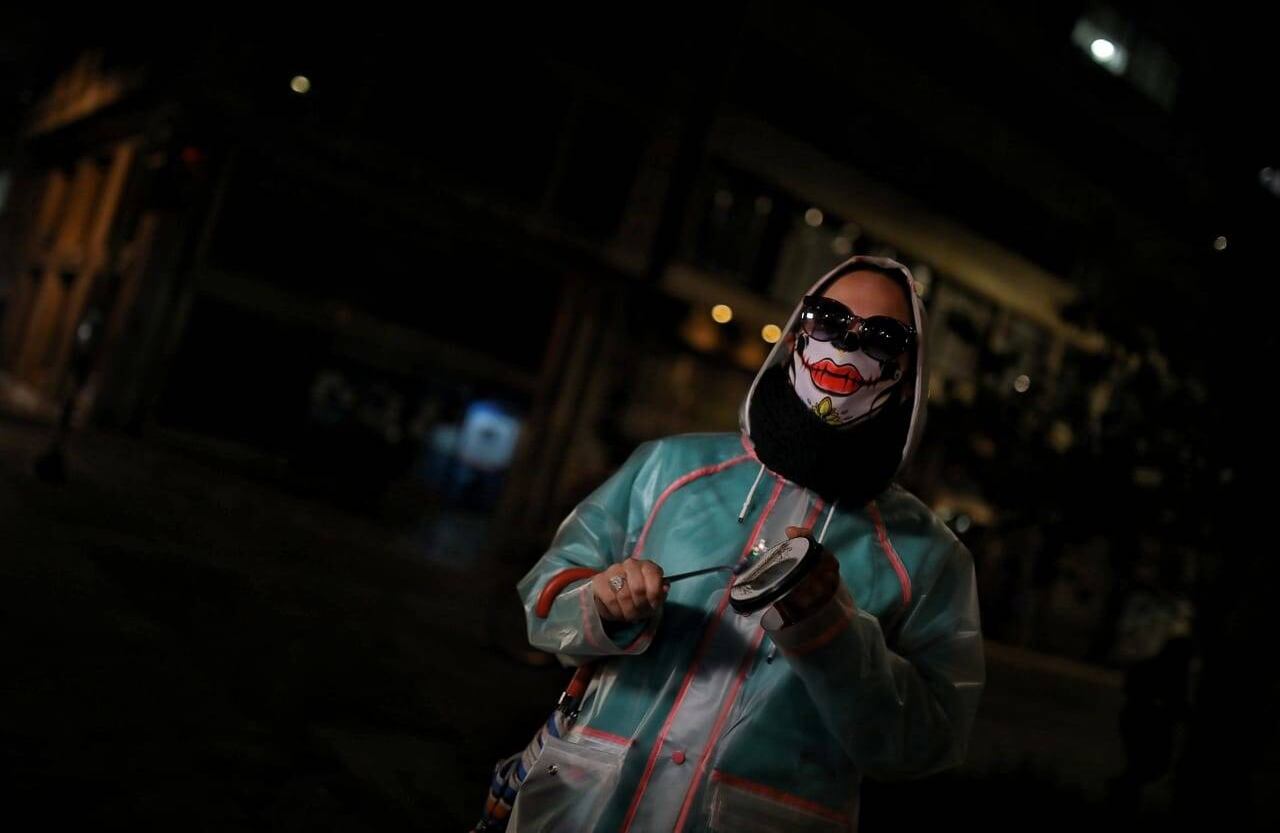 Detención a Uribe genera cacerolazos y marchas en Colombia