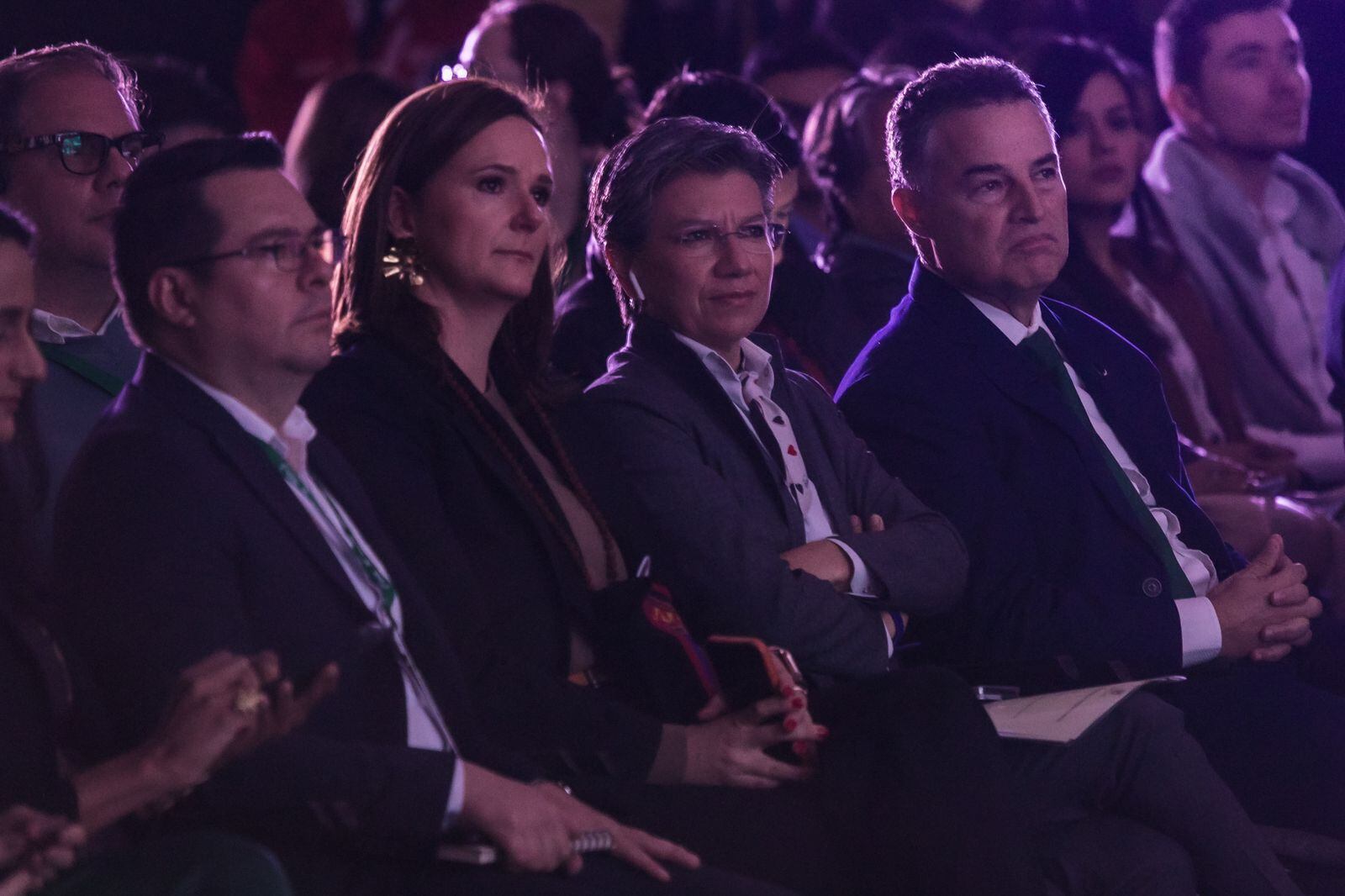 La alcaldesa Claudia López, en compañía del gobernador de Antioquia, Aníbal Gaviria.