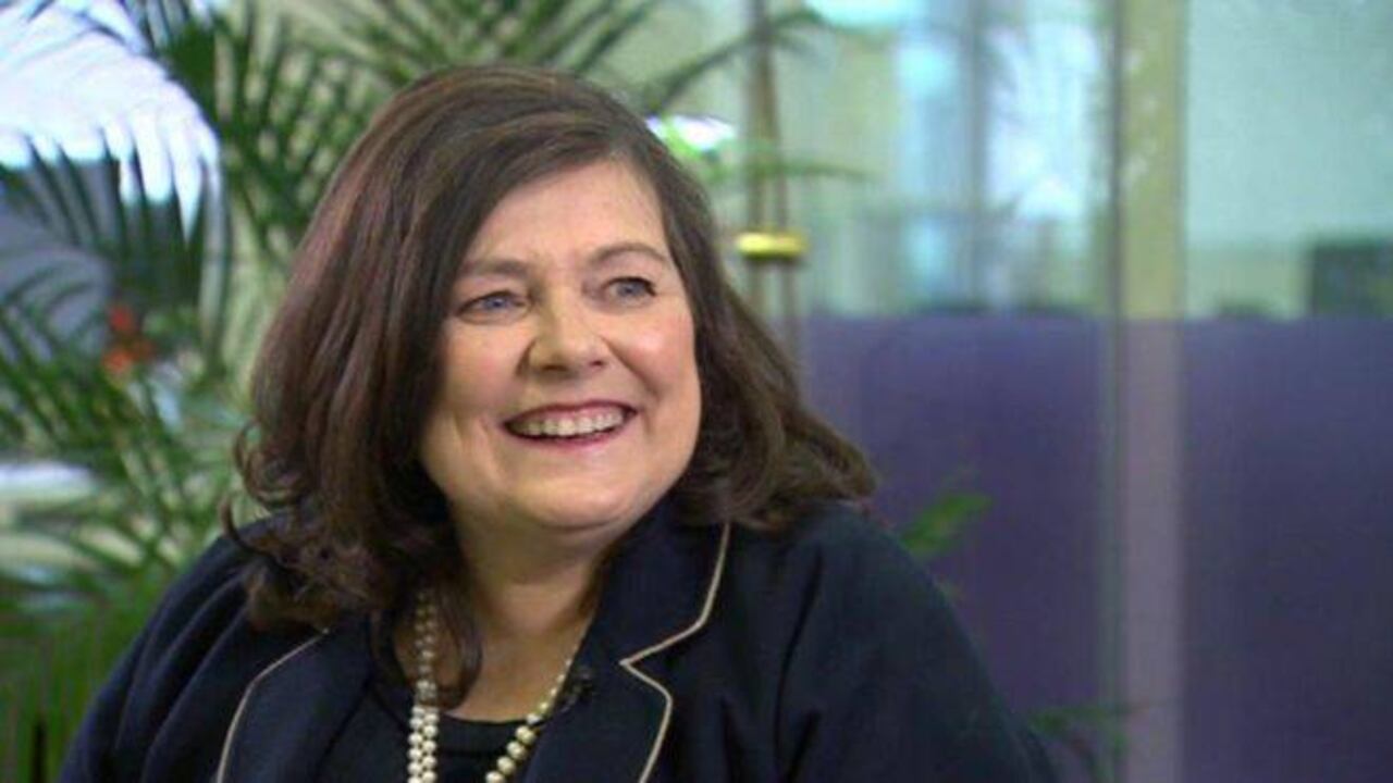 Anne Boden comenzó su carrera profesional como cajera en una sucursal de Lloyds Bank en Londres