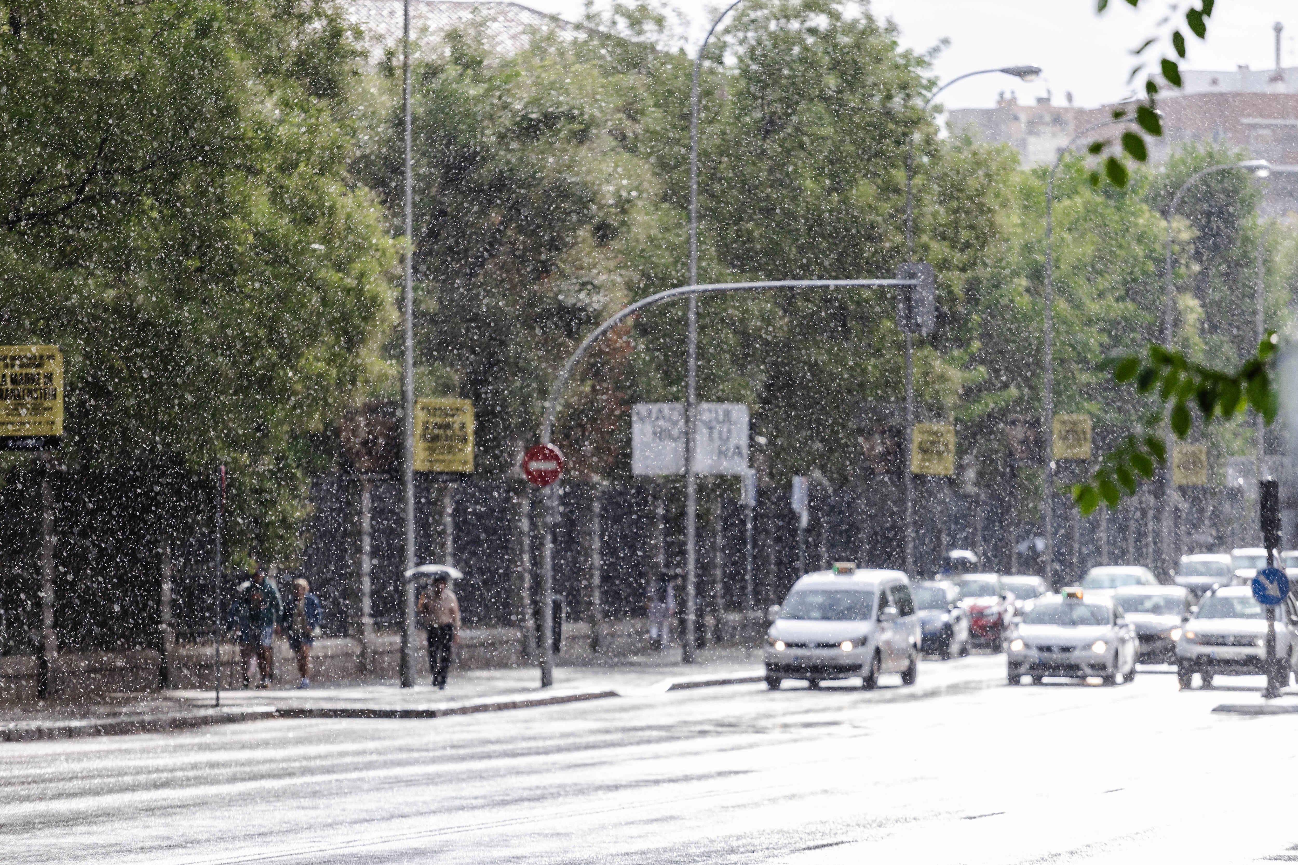 La Aemet espera que las intensas lluvias continúen hasta el lunes.