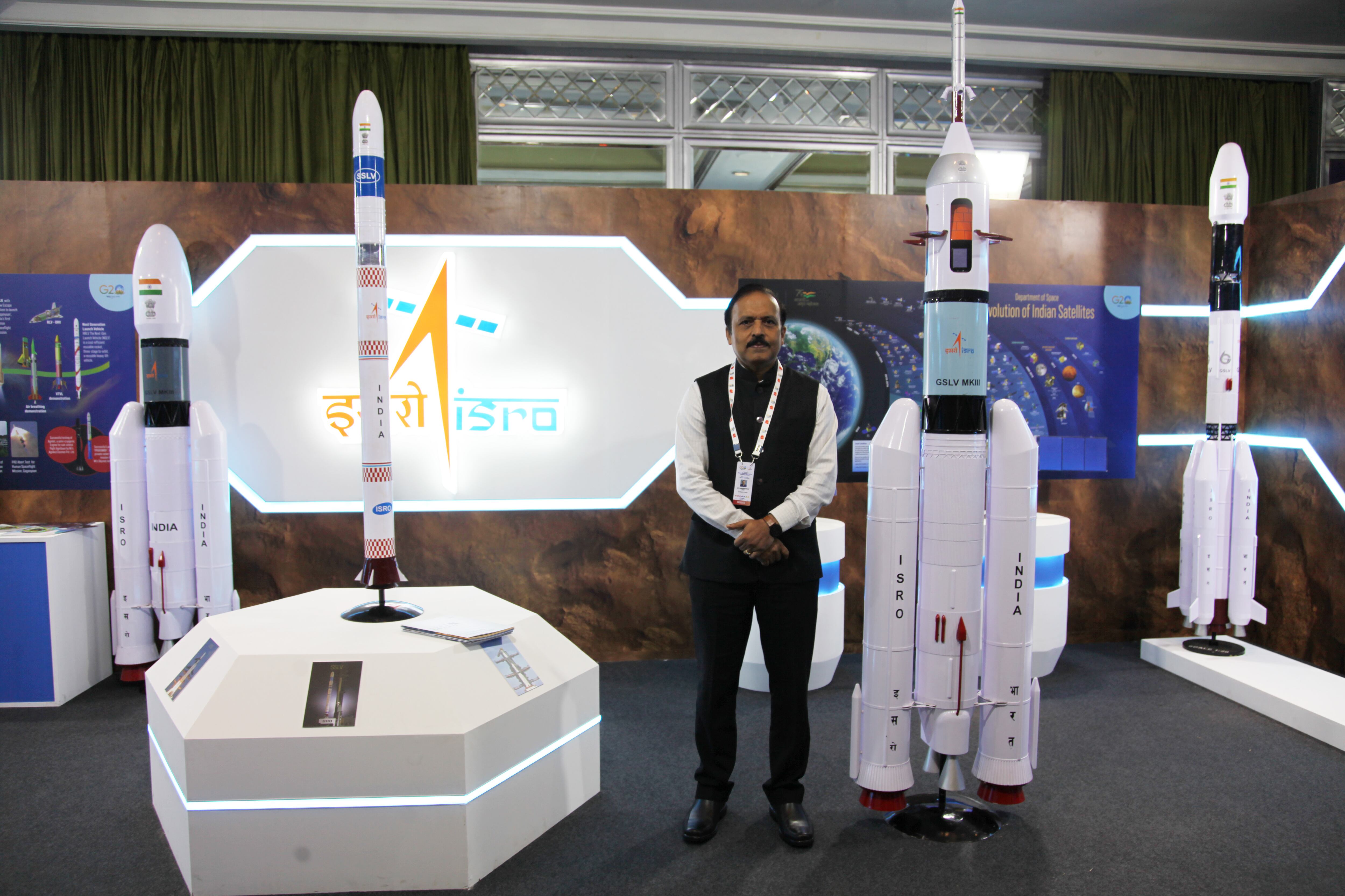 El ingeniero aeroespacial indio Dr. Unnikrishnan Nair S. jefe del laboratorio de cohetes de la India, el Centro Espacial Vikram Sarabhai, parte de la Agencia Espacial India ISRO o la Organización de Investigación Espacial India en Bangalore el 7 de julio de 2023