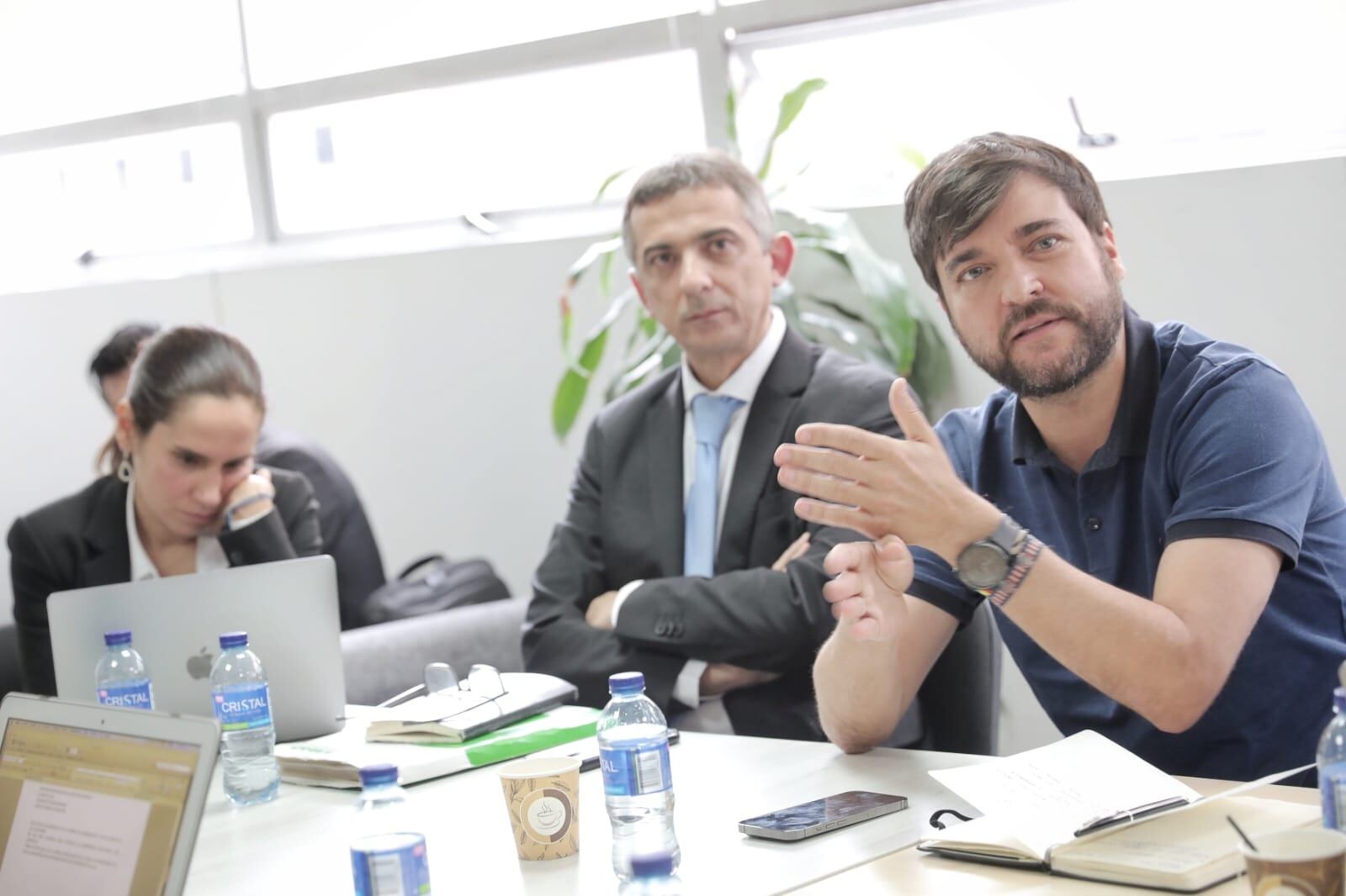 La nueva inversión debe ser 100 % pública.