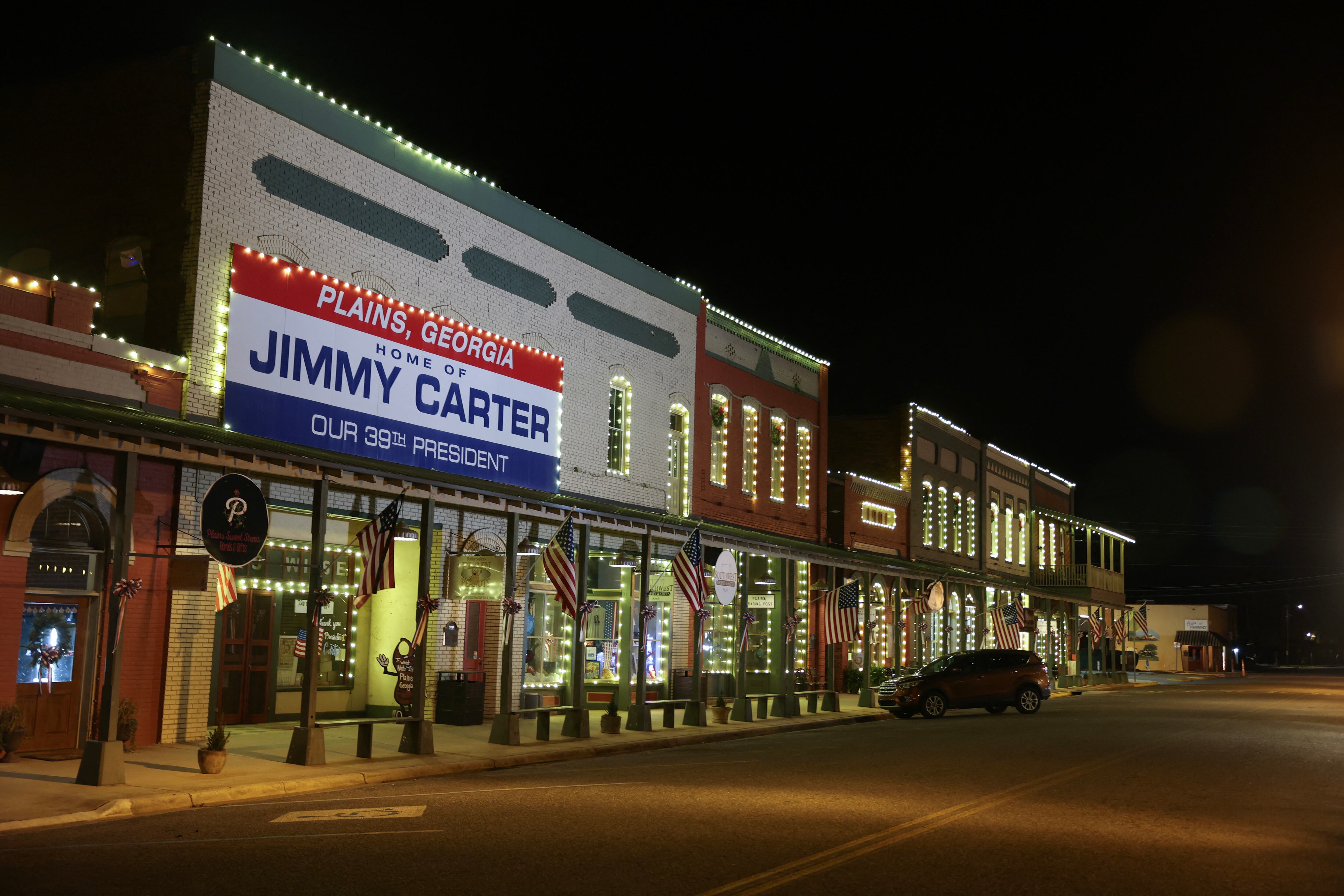 Fue conocido tanto por su largo período posterior a la presidencia y su continua vida de servicio como por su único mandato en el cargo. Desempeñó un papel fundamental en la negociación de los Acuerdos de Camp David y ganó el Premio Nobel de la Paz en 2002