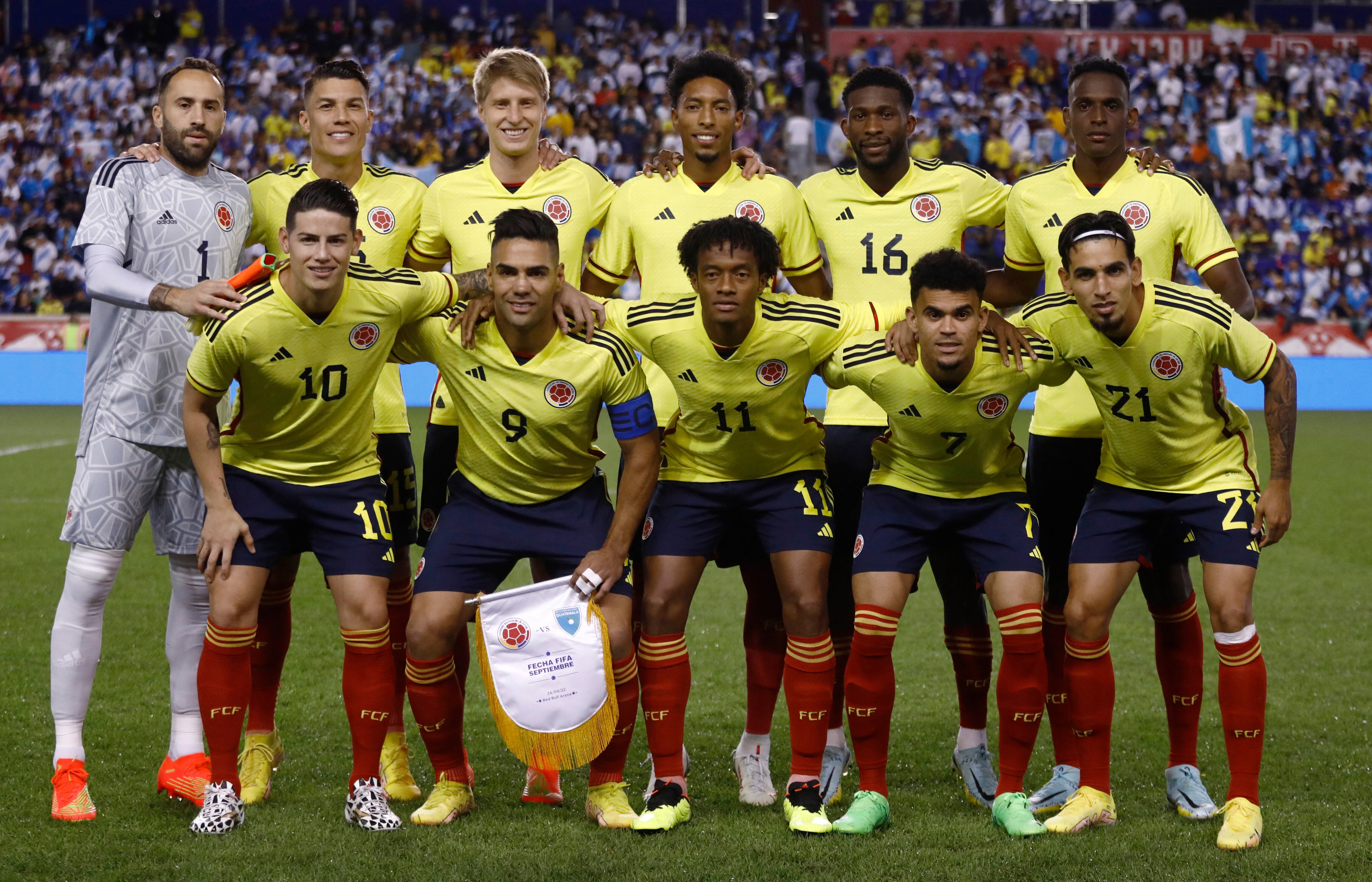 Colombian players pose for a team photo ahead of the international friendly football match between Colombia and Guatemala at Red Bull Arena in Harrison, New Jersey, on September 24, 2022. (Photo by Andres Kudacki / AFP)