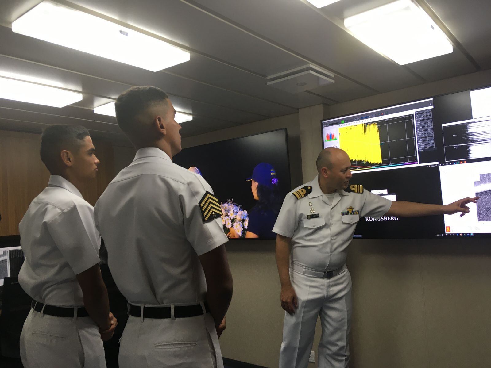 Los grumetes hacen parte de las especialidades de hidrografía y electrónica.