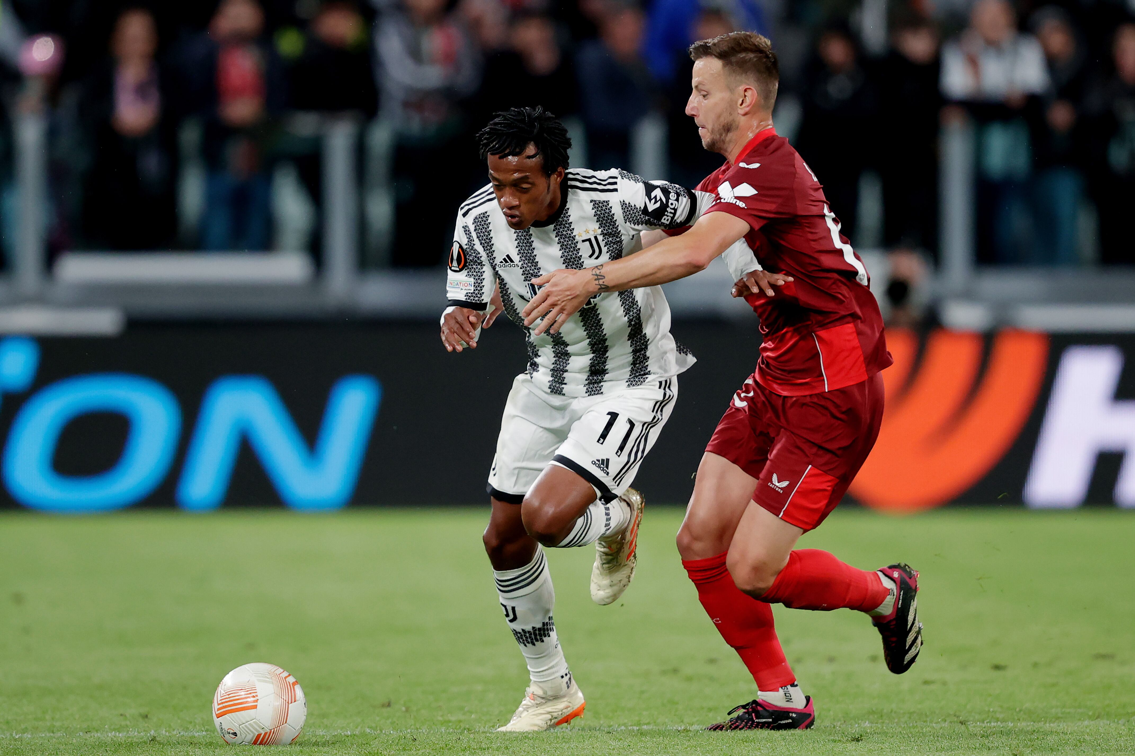 Juan Cuadrado en el duelo entre Juventus y Sevilla