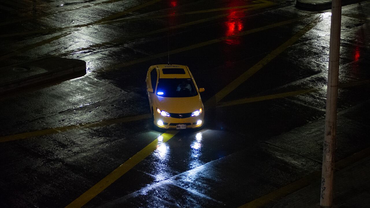 Julián Triana, edil de la localidad de Fontibón en Bogotá, denunció en redes que fue víctima de presunta droga en un taxi. Imagen de referencia, no corresponde a los hechos.