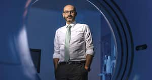 Sergio Martínez, CEO de Keralty, dice que la solidez financiera de la empresa ha sido la clave para navegar la crisis.