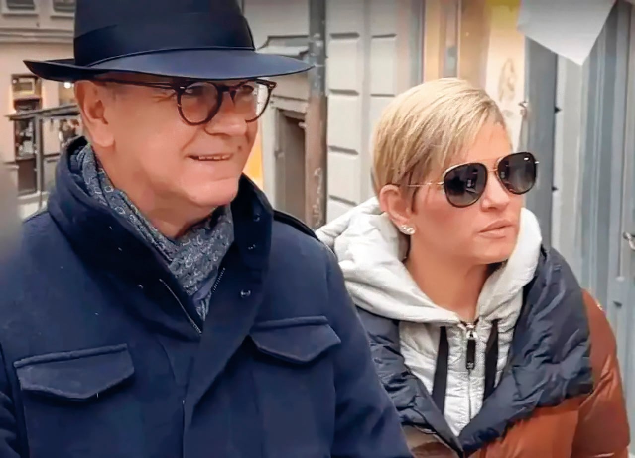 La ex primera dama Verónica Alcocer junto al empresario catalán Manel Grau Pujadas, señalado en el testimonio de Eva Ferrer como un actor clave en la consecución de recursos.
