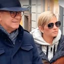 La ex primera dama Verónica Alcocer junto al empresario catalán Manel Grau Pujadas, señalado en el testimonio de Eva Ferrer como un actor clave en la consecución de recursos.