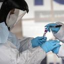 Es posible que muchas de las afecciones inexplicables frente al covid-19 tengan que ver con mutaciones genéticas. BBC - GETTY