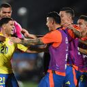 Juan Fernando Quintero celebrando su gol contra Uruguay