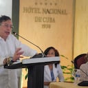 El presidente Gustavo Petro sostuvo un encuentro con estudiantes colombianos de medicina en medio de su visita a Cuba.